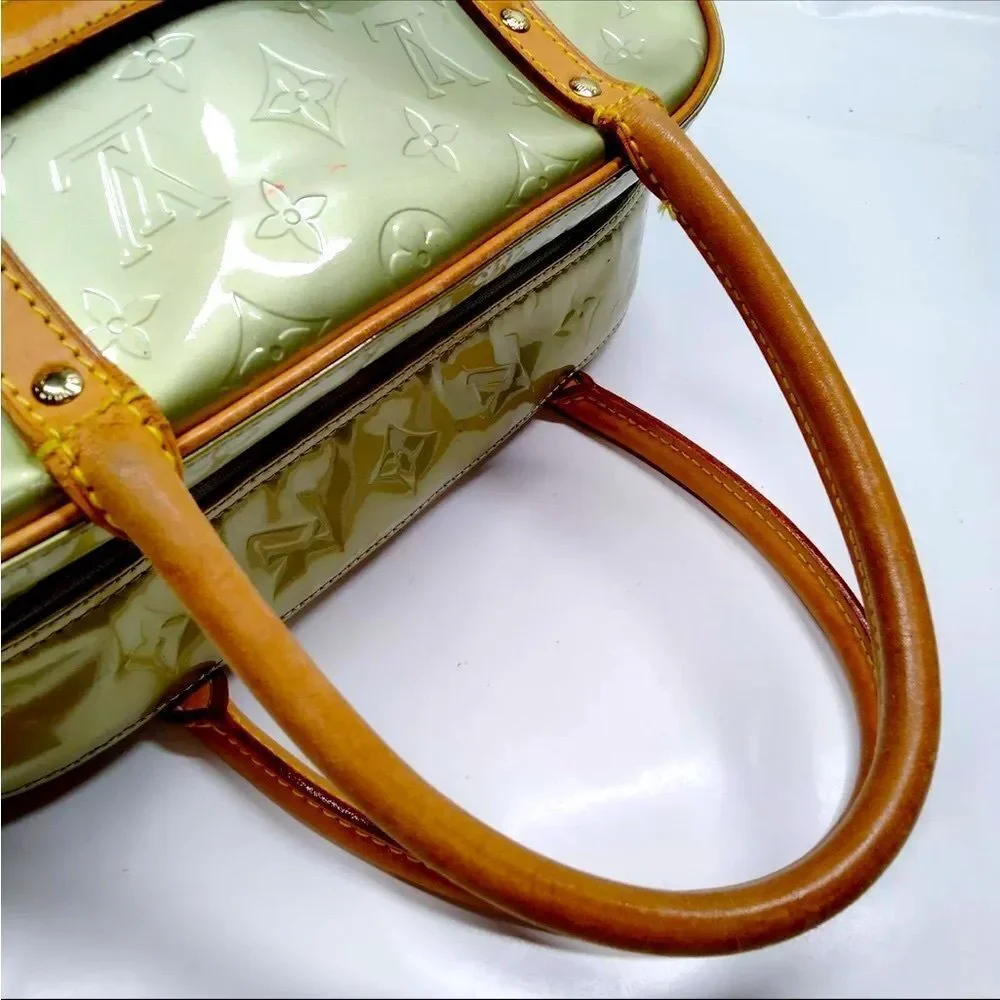 Auth Louis Vuitton Green Vernis Patent Tompkins Square Monogram Leather Tote